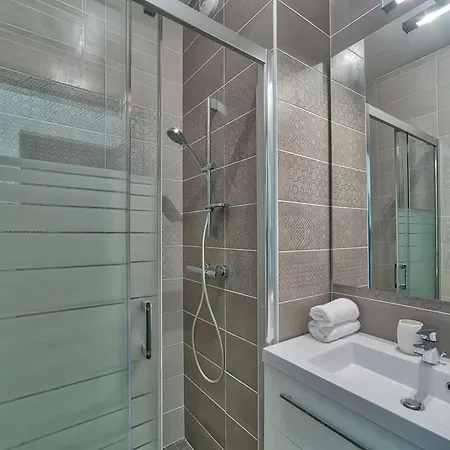 Apartament Base Camp: Ferme De Montenvers